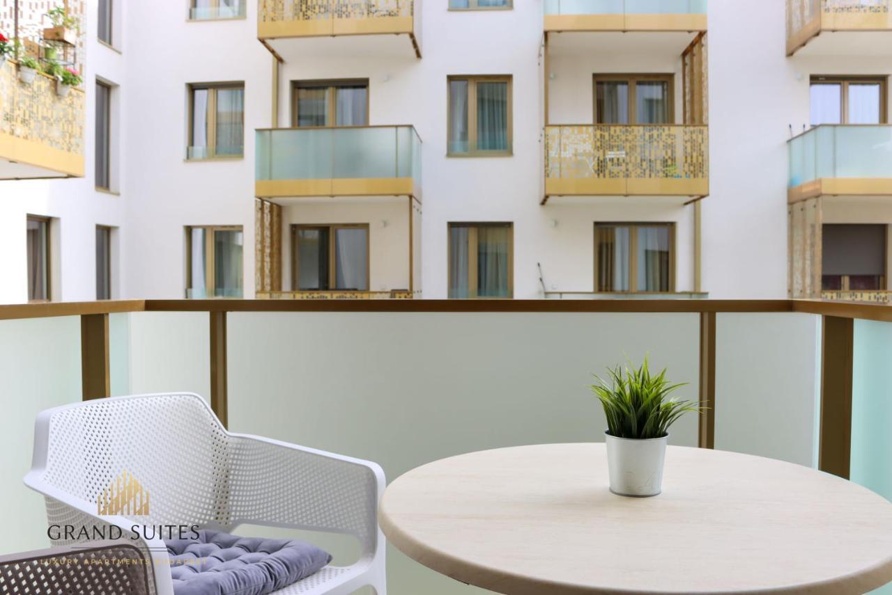 Grand Suites Central Budapest Exterior photo